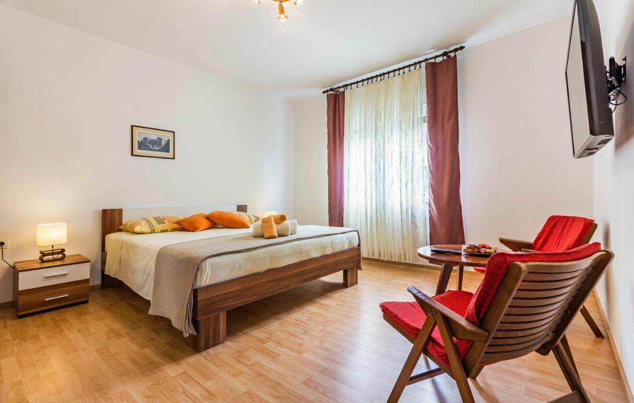 Pula Apartment Exterior foto